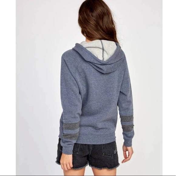 π₯π₯RVCA - VA STRIPE HOODIEπ₯π₯ - Picture 6 of 8